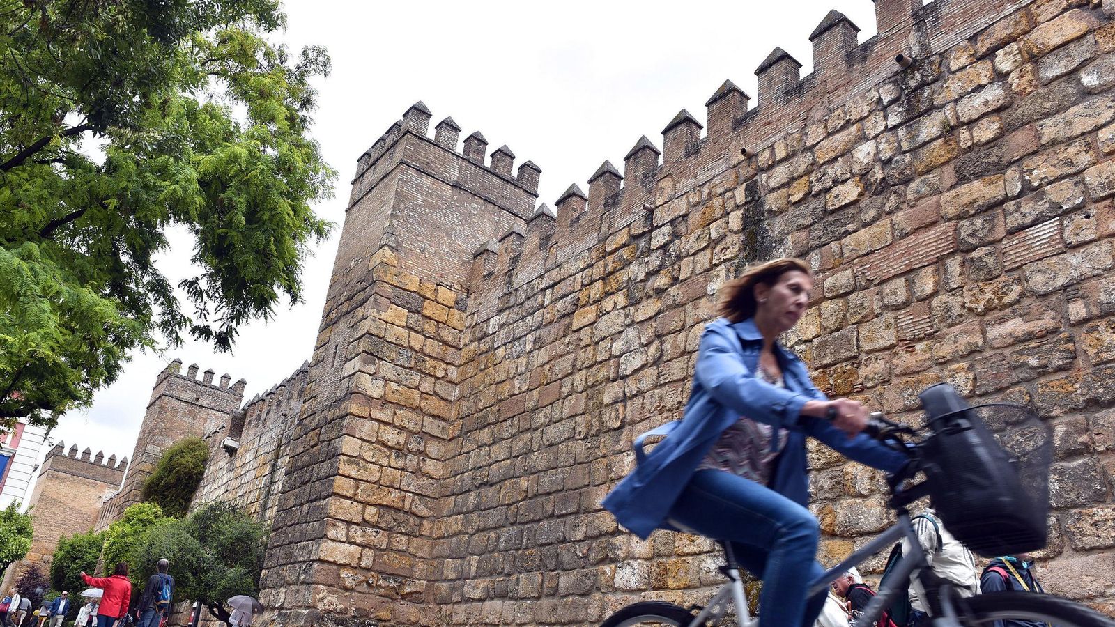 Las murallas de la Plaza del Triunfo.