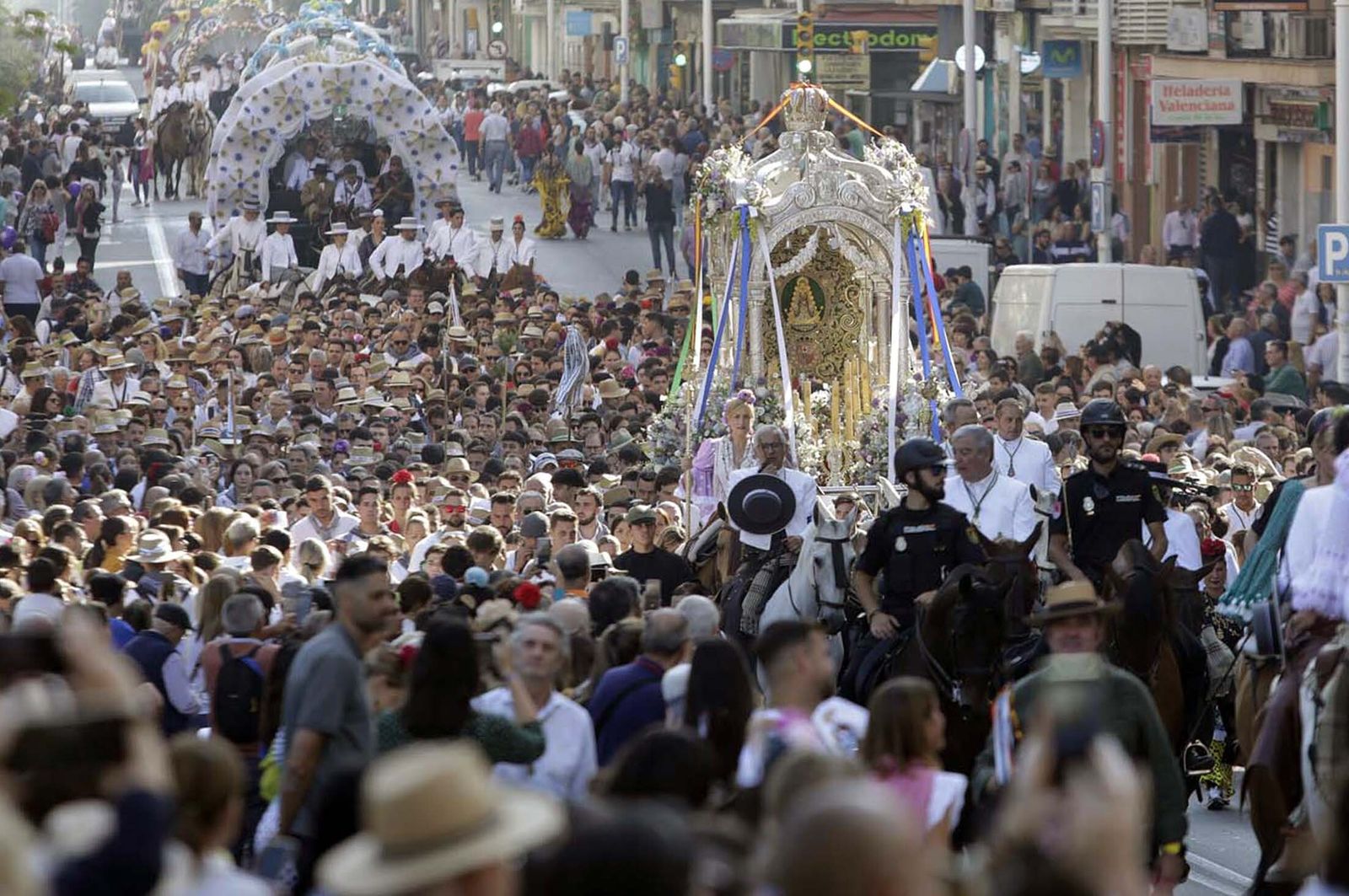 El Rocío 2023: Imágenes de la Hermandad del Rocío de Huelva