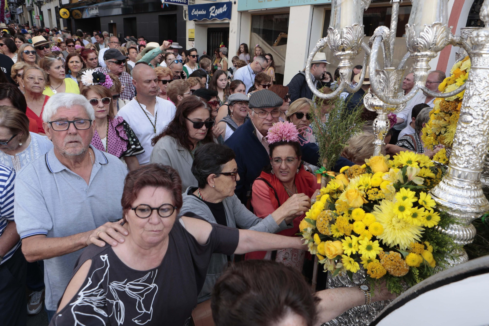 Las imágenes de la salida de la Hermandad de Gines