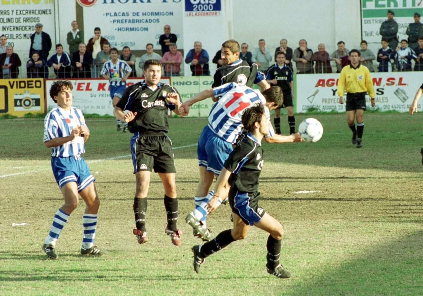 El Xerez CD ganó 0-2 en su única visita al Águilas en Segunda B en el curso 99/00.