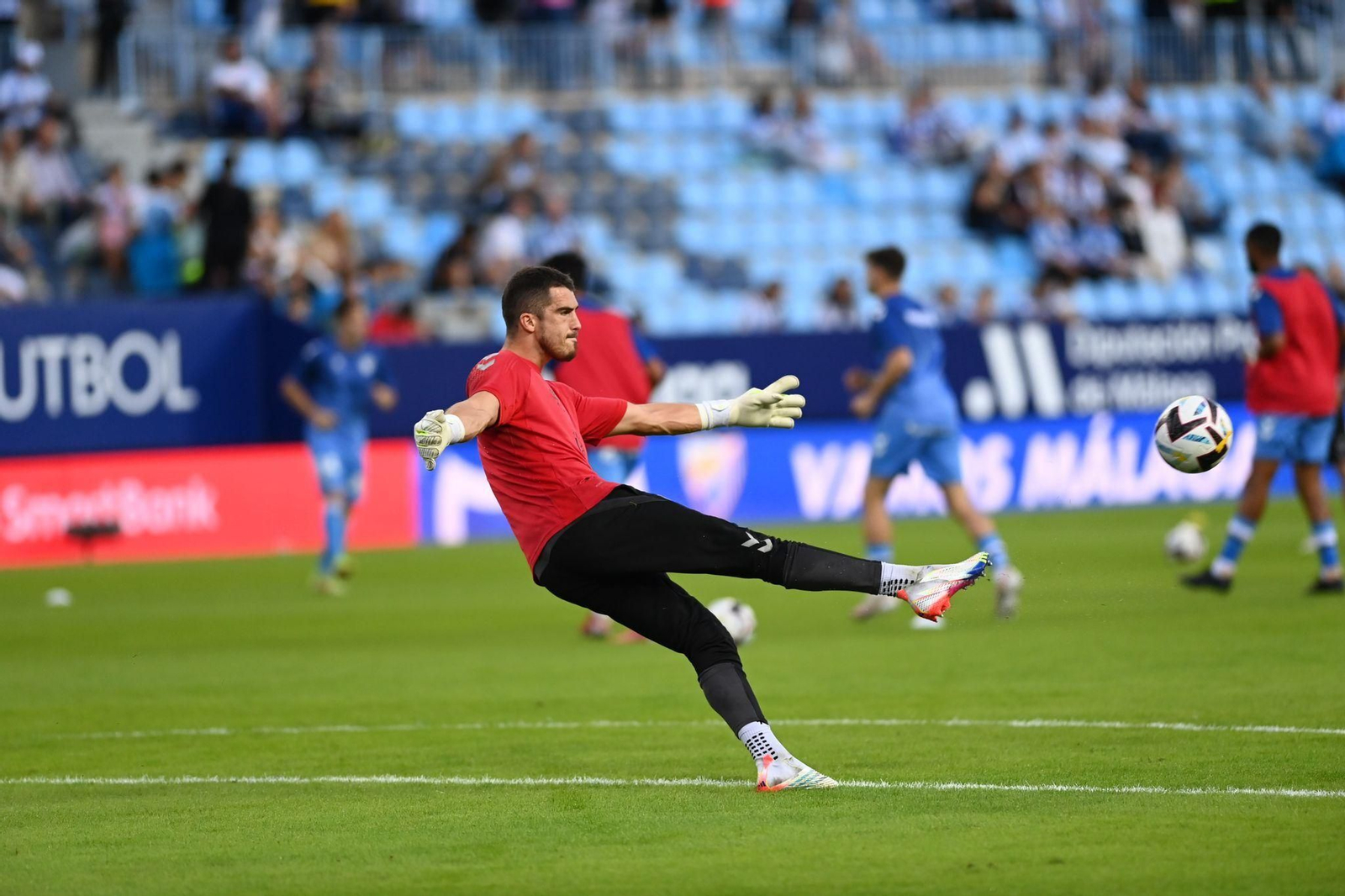 Rubén Yáñez durante el calentamiento.