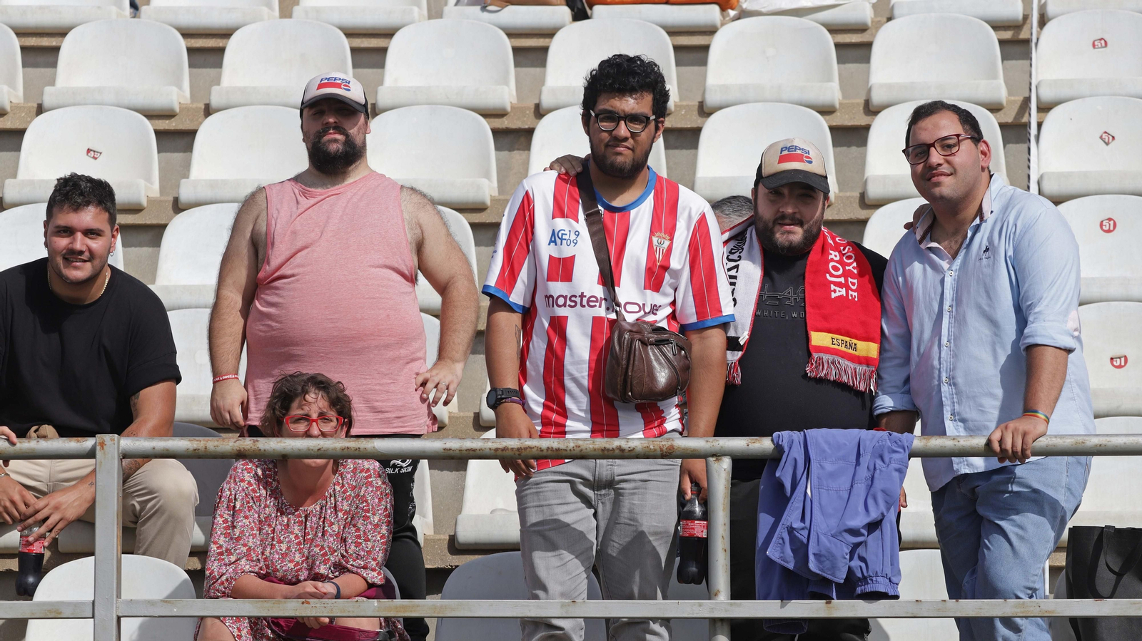 Fotos de la afición en el Nuevo Mirador