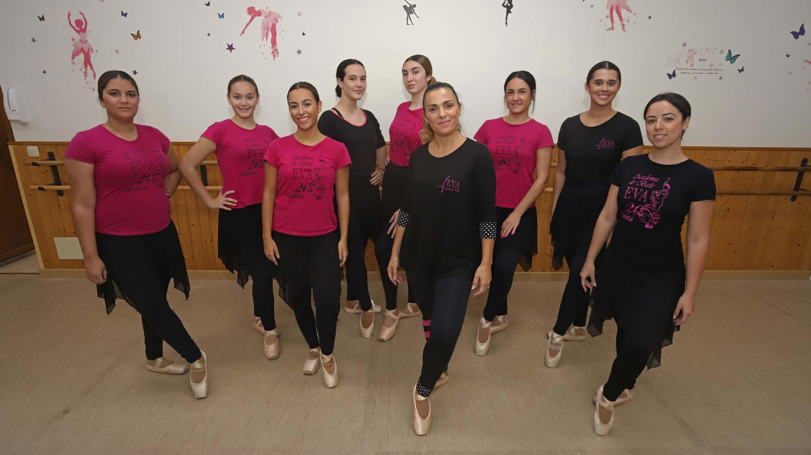 Fotos de la Academia de Baile Eva en La Línea