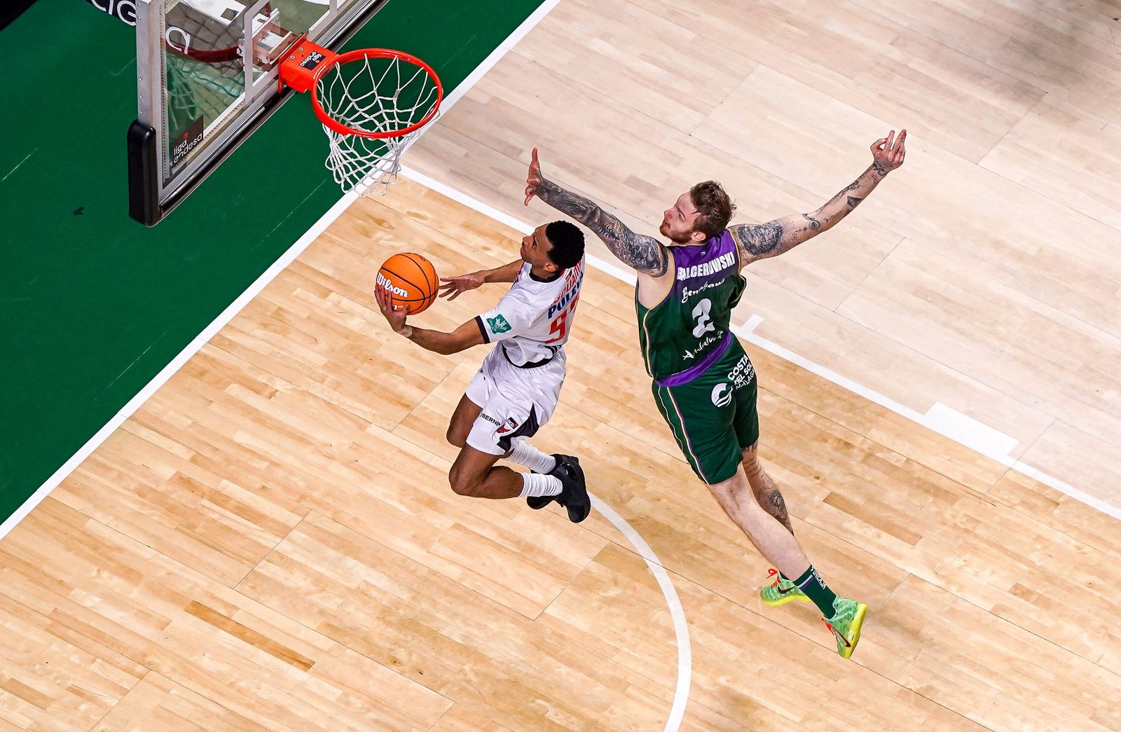 El Unicaja-Covirán Granada, en fotos