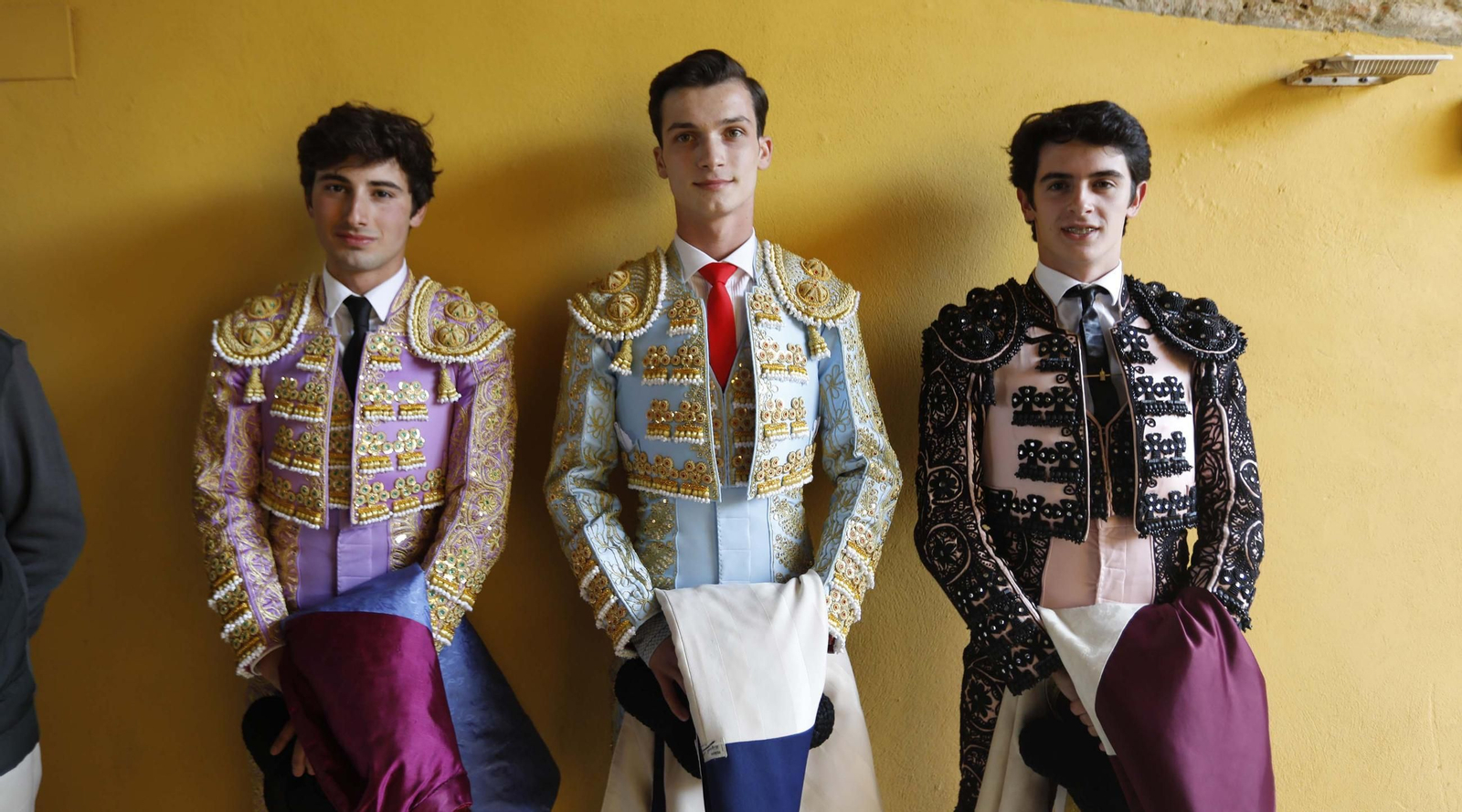 Las fotos de la novillada final de las escuelas taurinas de Cádiz, en La Línea