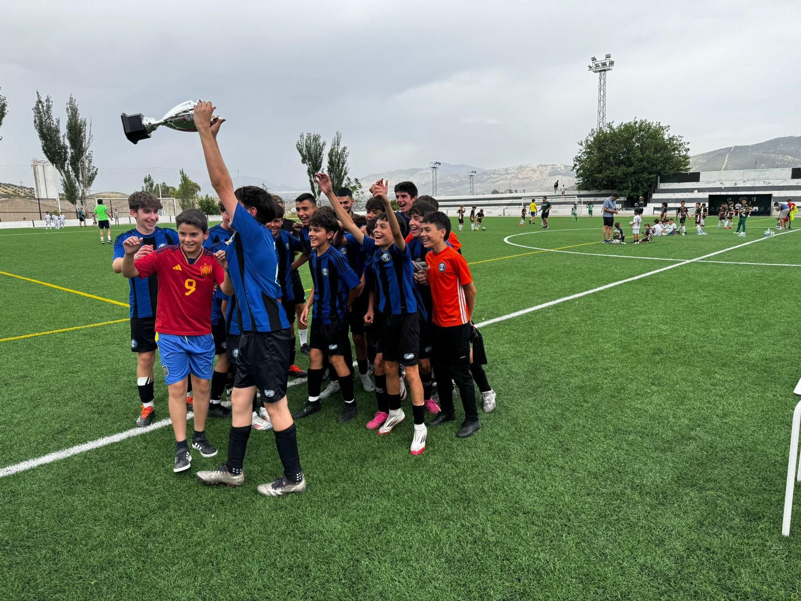 Fiesta del fútbol base en los Trofeos Antoñete y Didi, en imágenes Fiesta del fútbol base en los Trofeos Antoñete y Didí, en imágenes