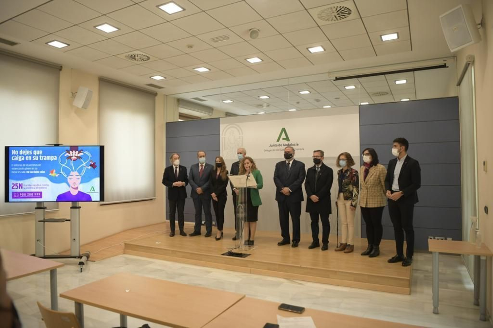 Fotos: las imágenes de la mañana del Día Internacional por la Eliminación de la Violencia Contra las Mujeres en Granada