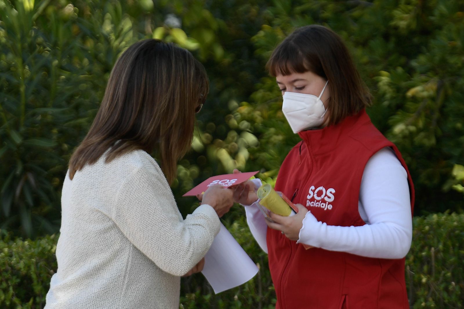 Fotos de la campaña 'Sos reciclaje' en Granada