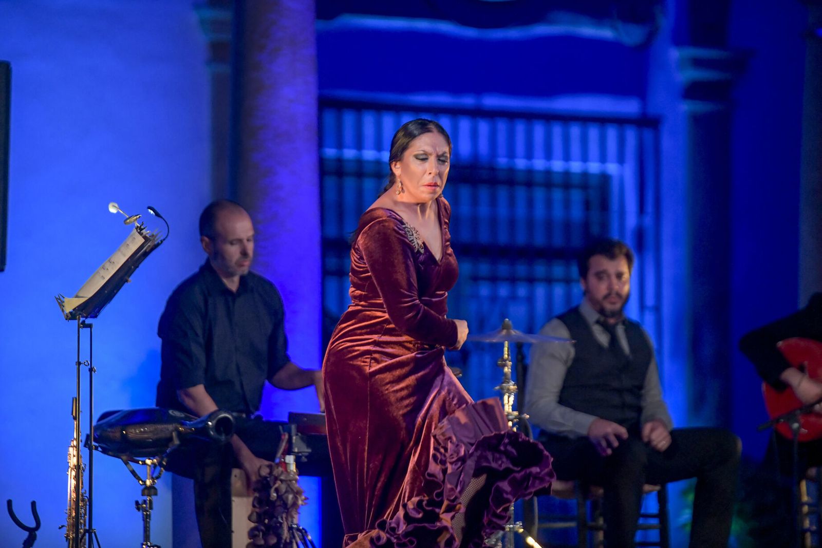 El flamenco de Fuensanta La Moneta hace vibrar la Abadía del Sacromonte: las mejores imágenes