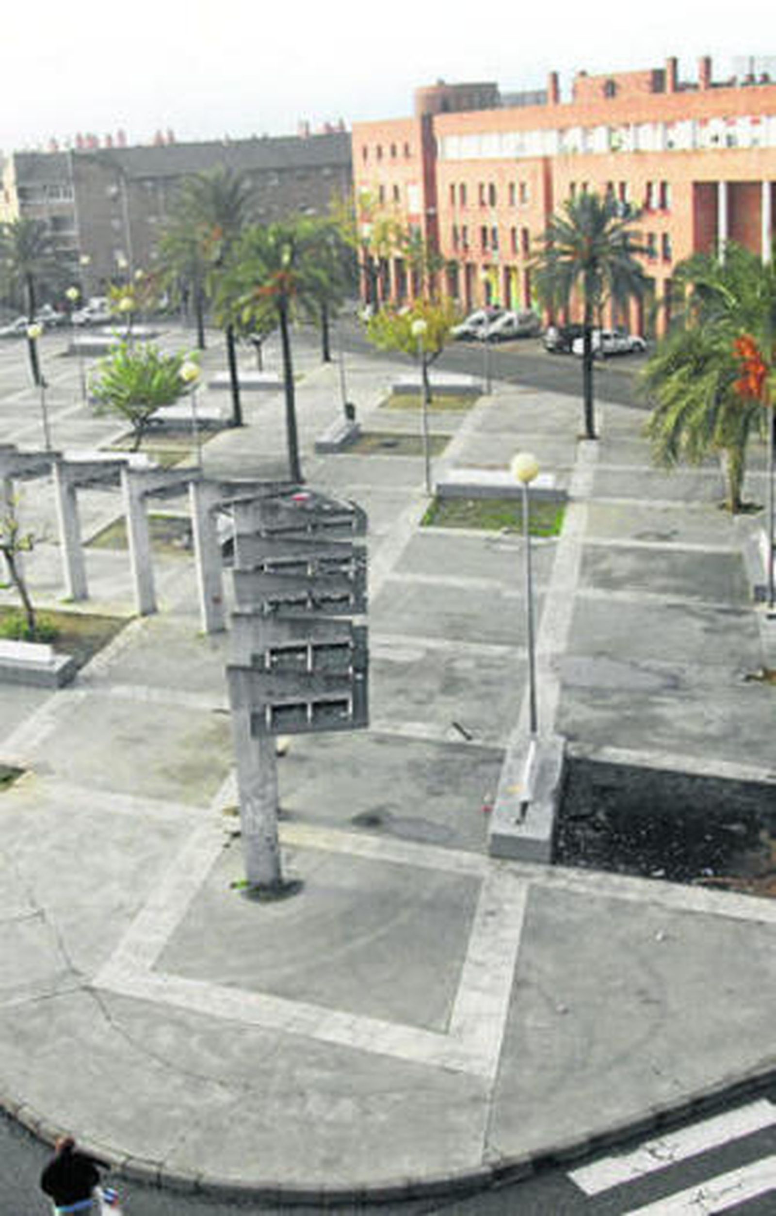 Una de las plazas de Las Palmeras.