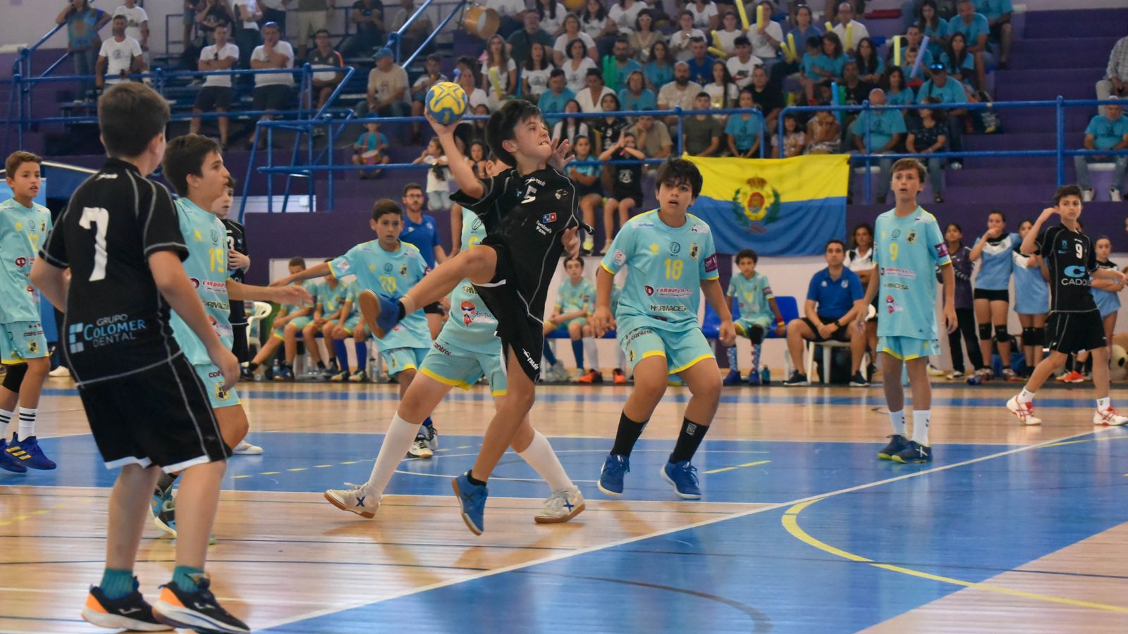 Las fotos de la tercera jornada del Cadeba alevín de balonmano de La Línea