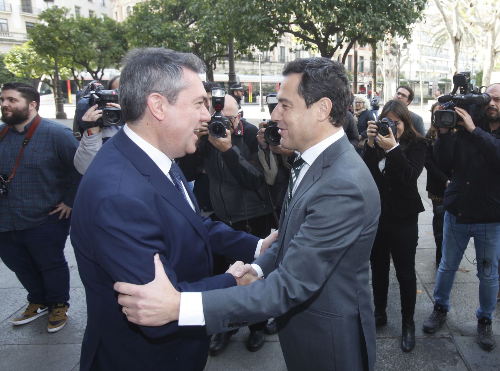 Juanma Moreno y Juan Espadas en la reunión que mantuvieron este viernes.