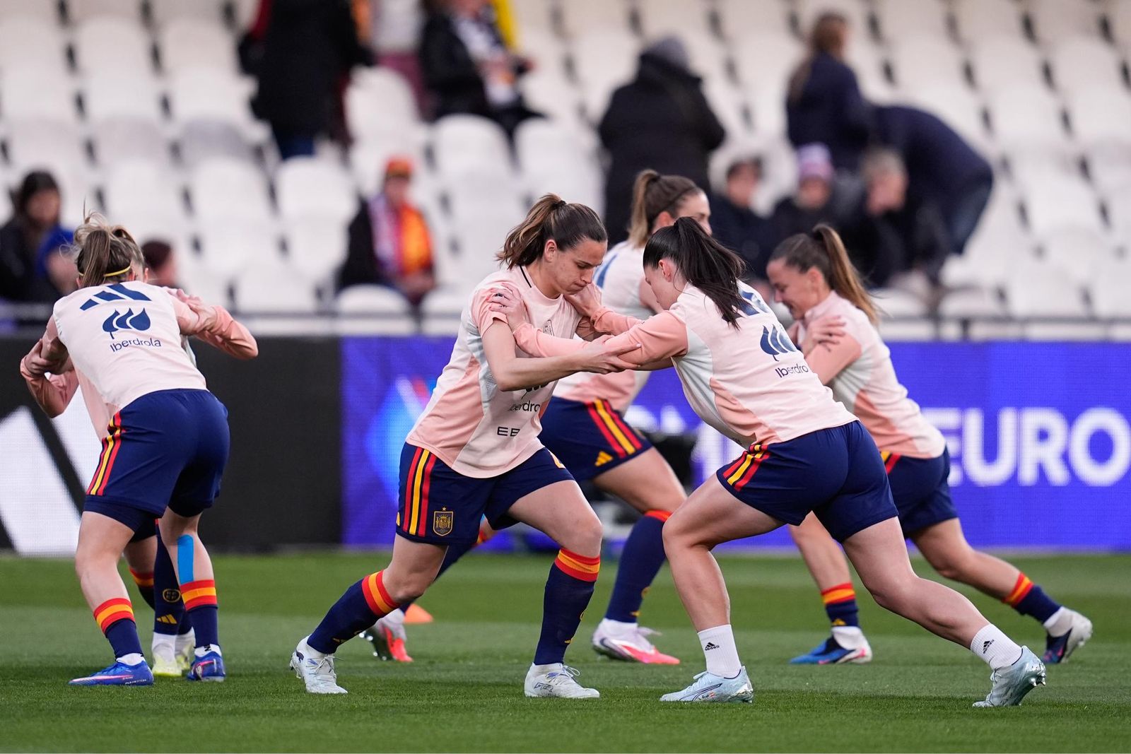 Las fotos del España-Islandia de fútbol femenino