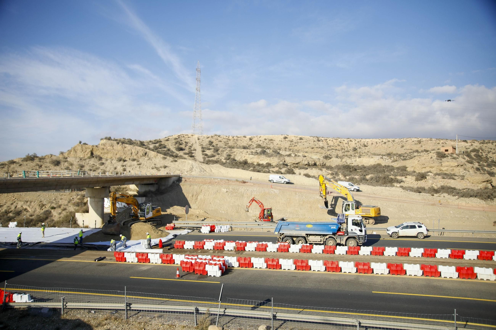 Imágenes del corte total en la A-7 de Almería