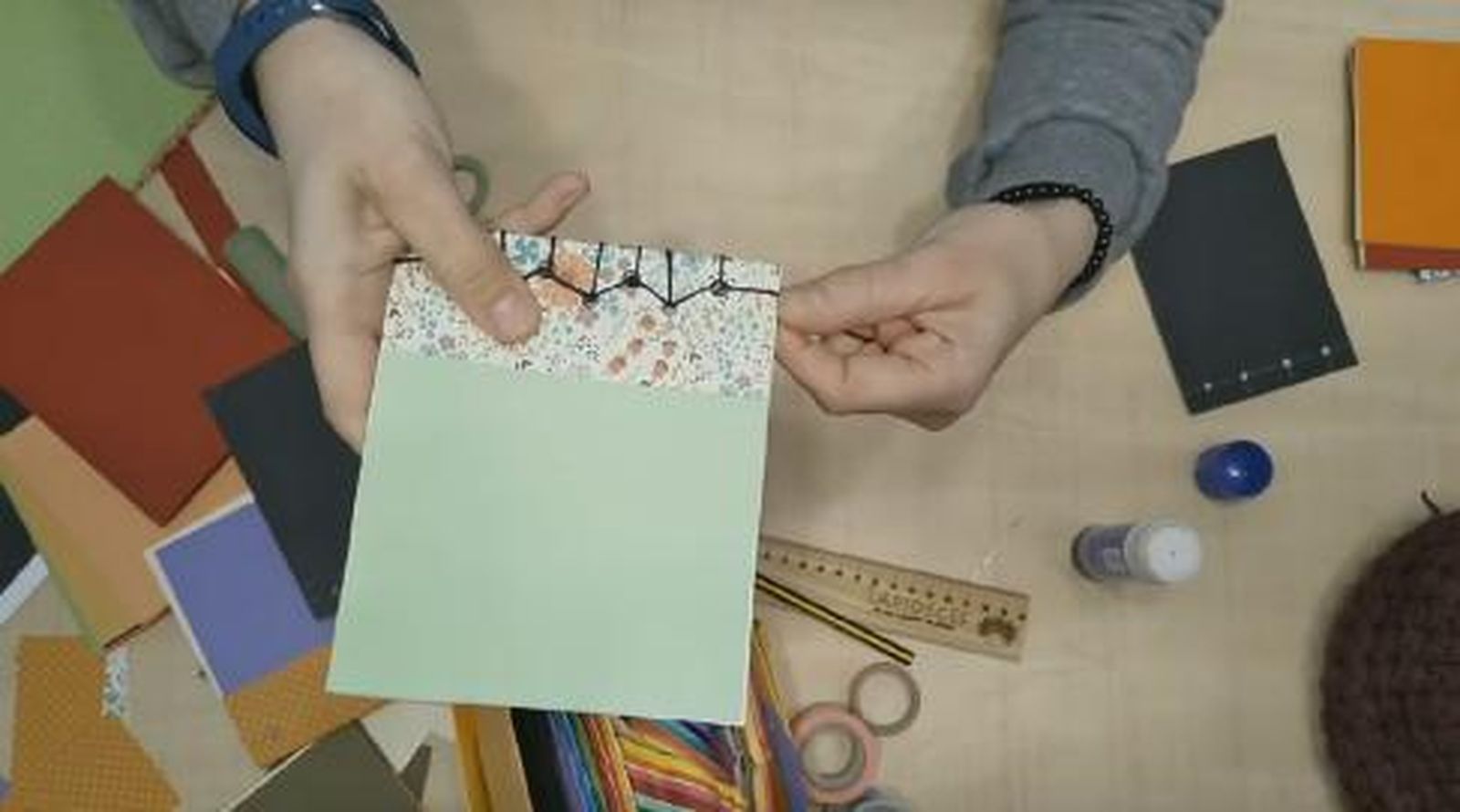 Taller de encuadernación creativa dirigido por la empresa SextoMario.