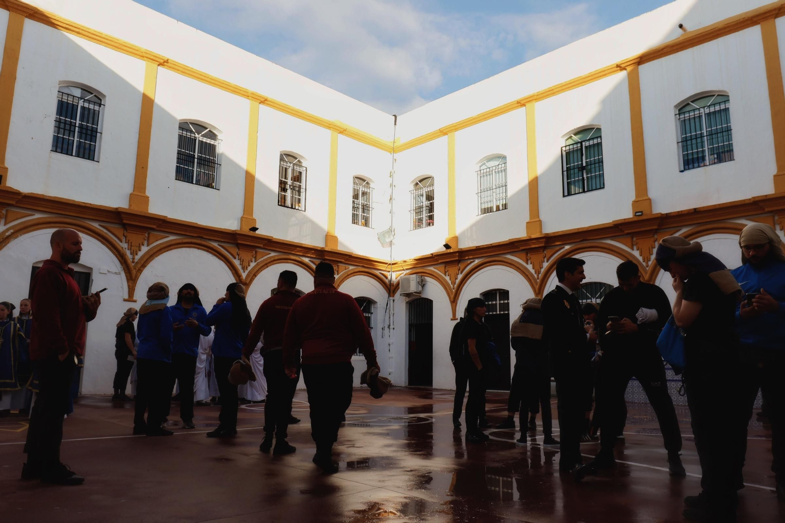 Imagenes de la hermandad de Afligidos en la Semana Santa de Chiclana 2025