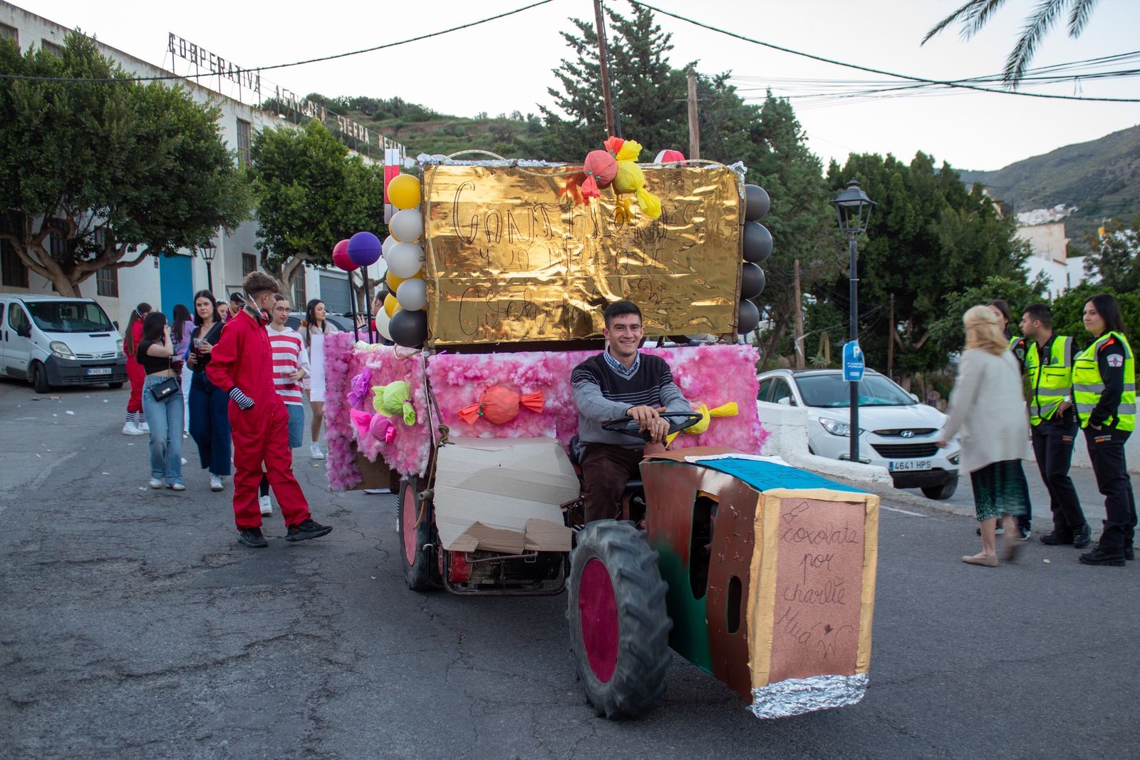 El gran desfile de carrozas y pasacalles de Canjáyar, en imágenes