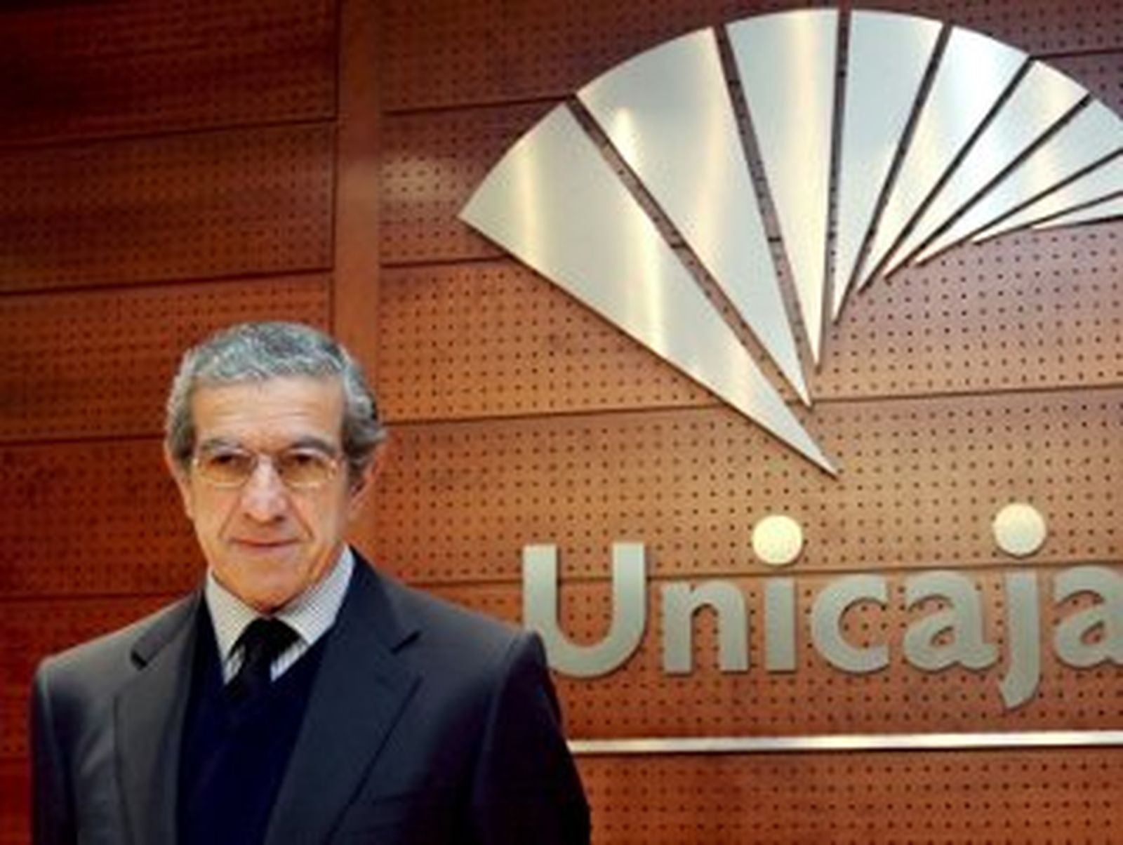 Unicaja y Cajasur proponen que el recorte de empleo sea de 700 trabajadores