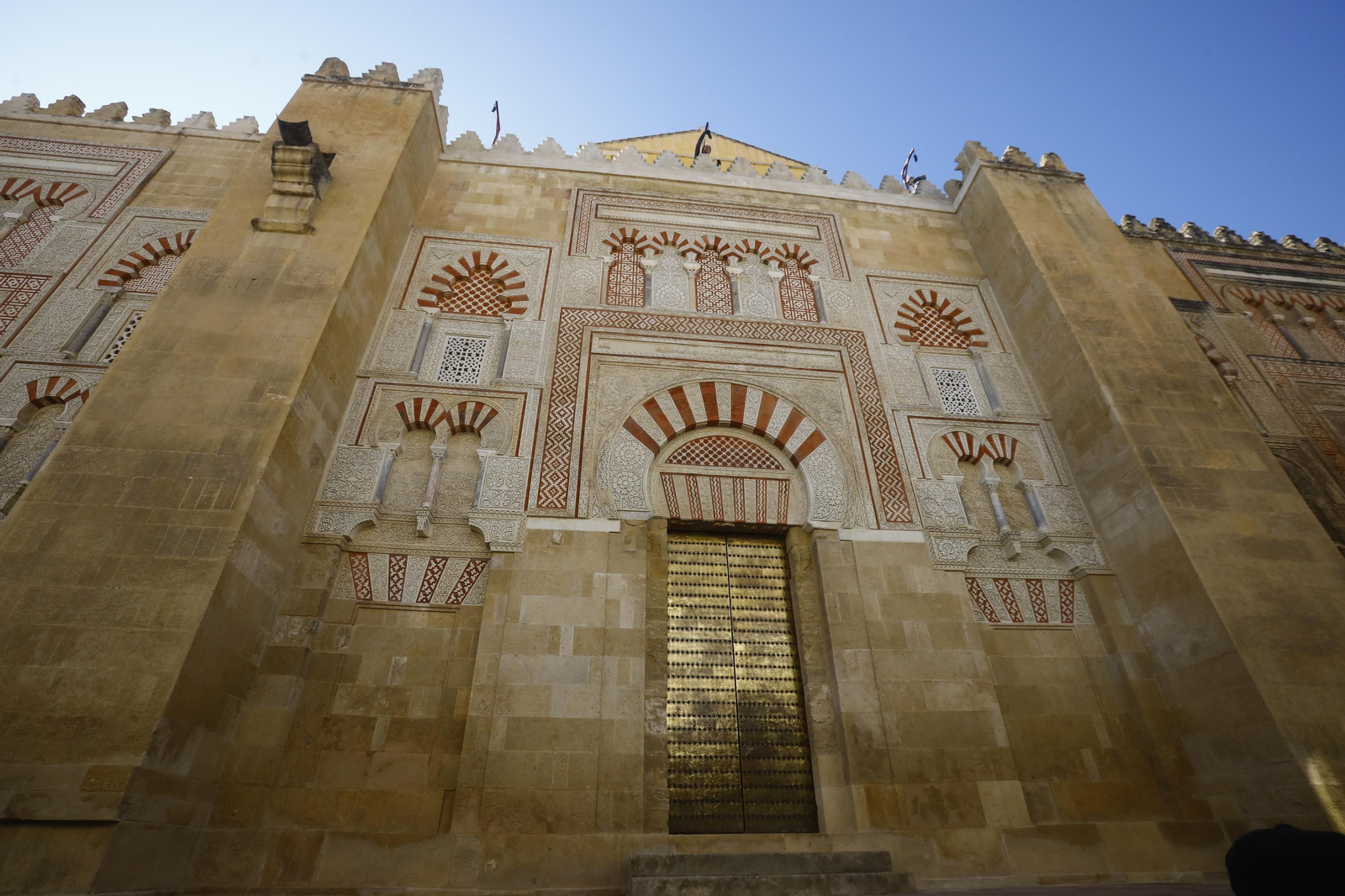 Puerta de la Concepción Antigua de la Mezquita-Catedral de Córdoba tras su restauración. Puerta de la Concepción Antigua de la Mezquita-Catedral de Córdoba tras su restauración.
