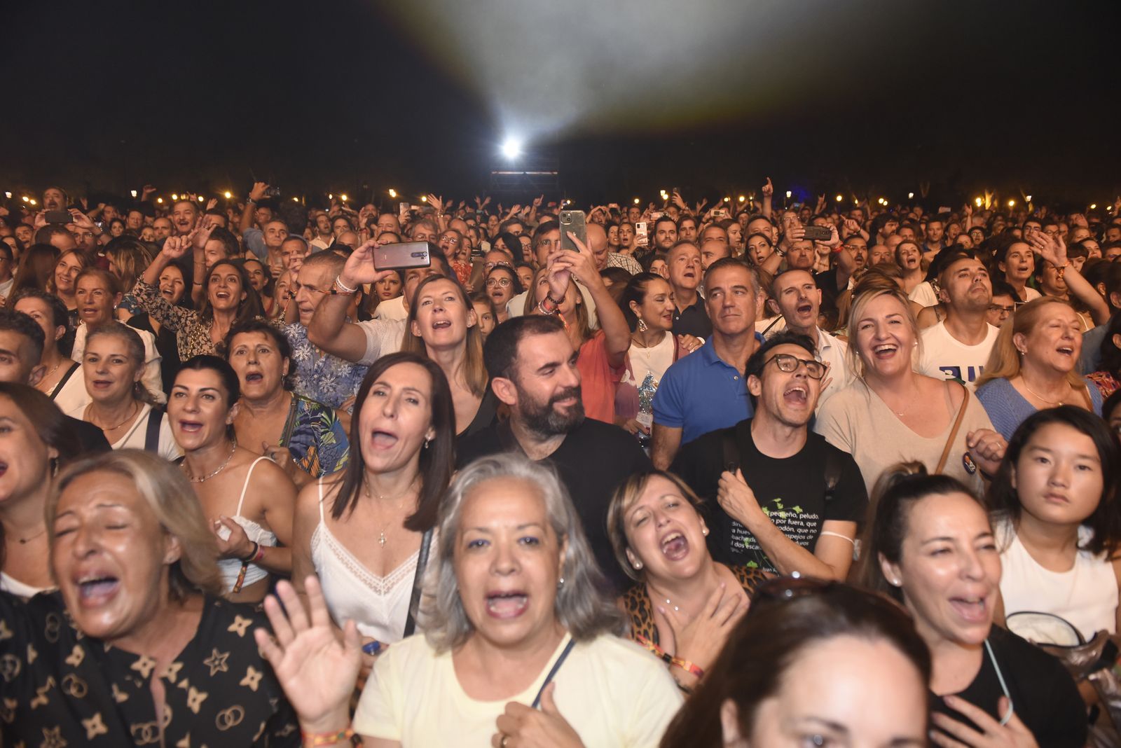 Búscate en el concierto de Seguridad Social y Hombres G de Icónica