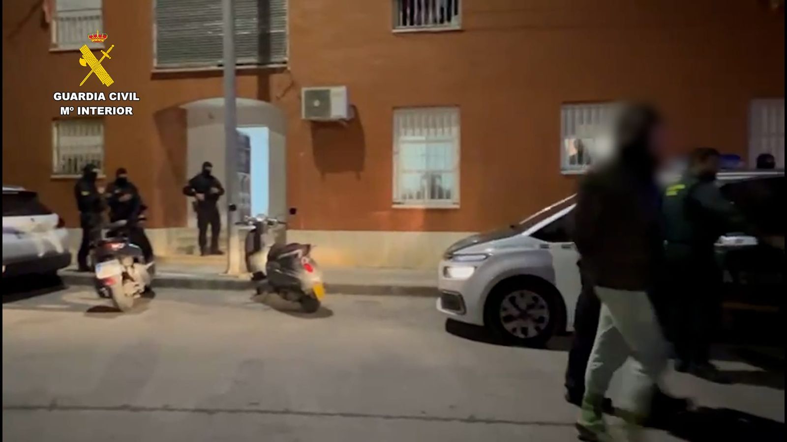 Imagen del importante despliegue en Barbate.