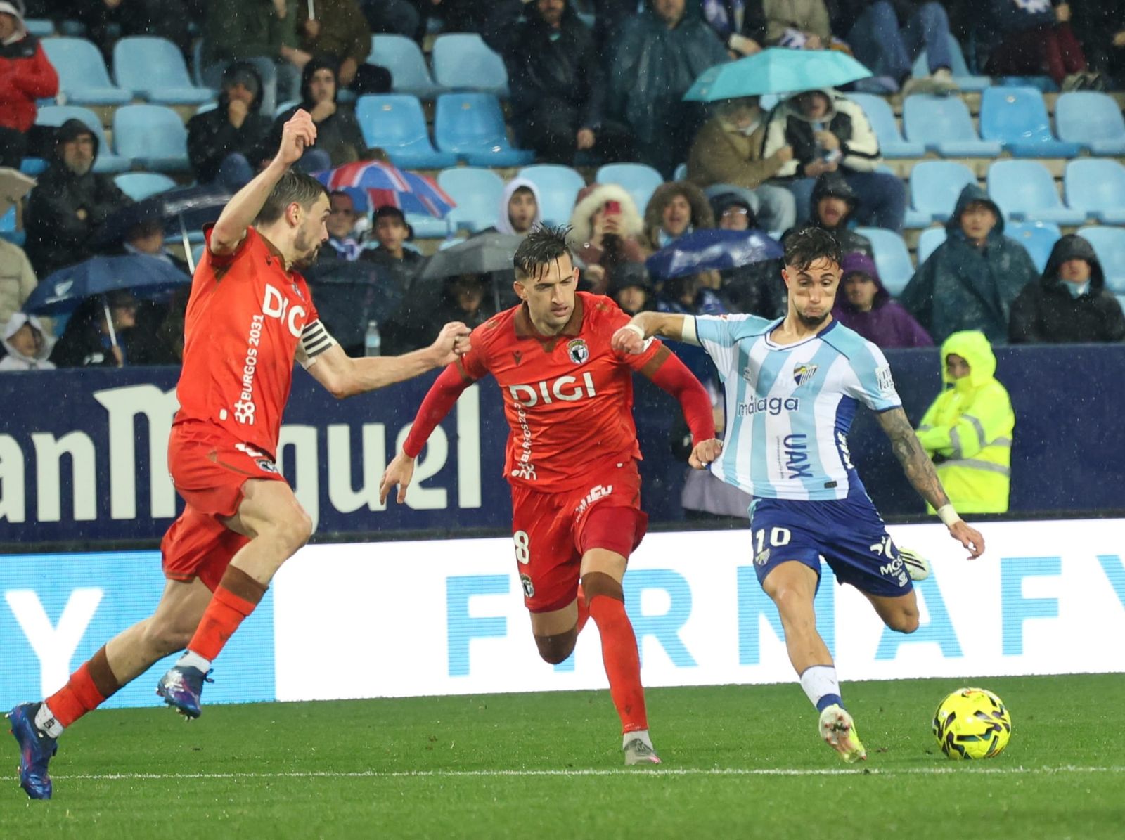 Las fotos del Málaga CF-Burgos