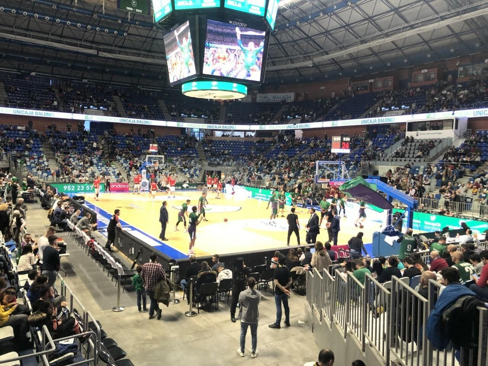El Unicaja y el Casademont Zaragoza se enfrentan en el Carpena.