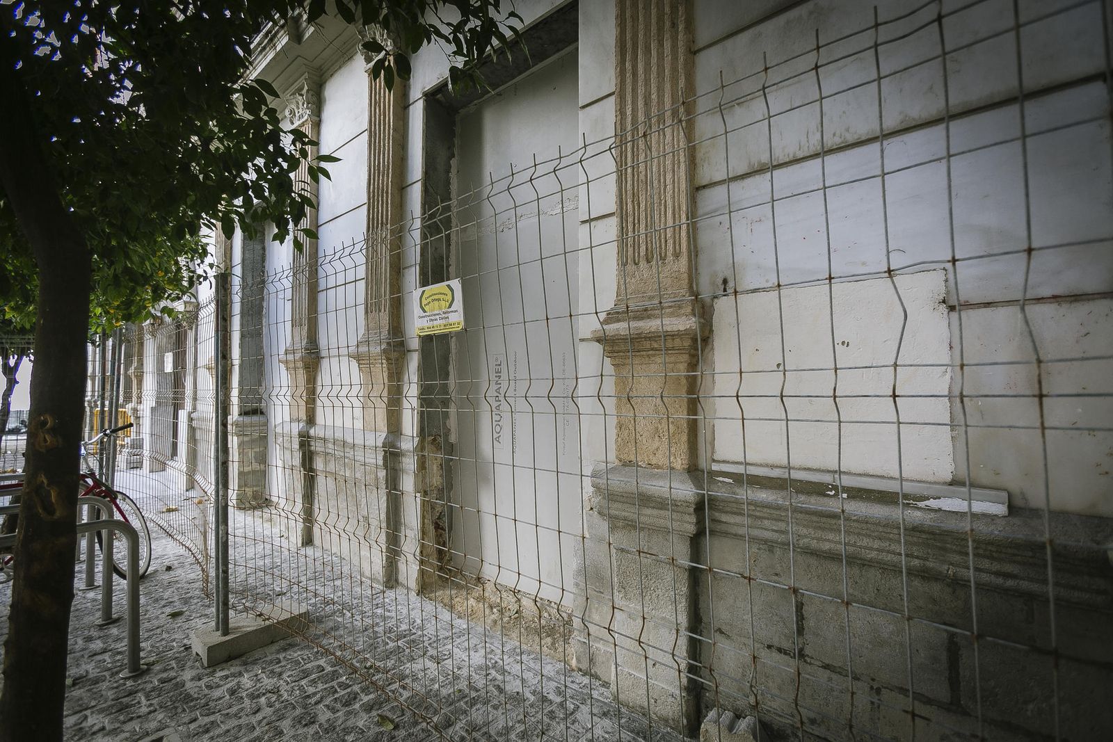 Estado original de la fachada antes de que se iniciaran las obras.