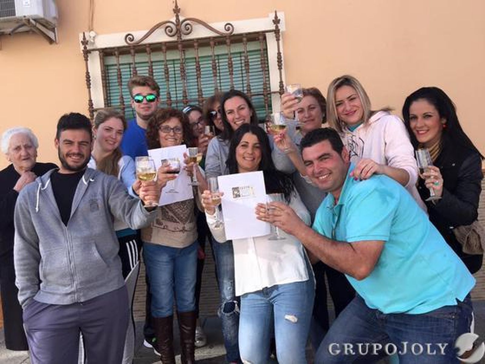 Las imágenes de una jornada de Lotería con lluvia de premios en la provincia de Huelva