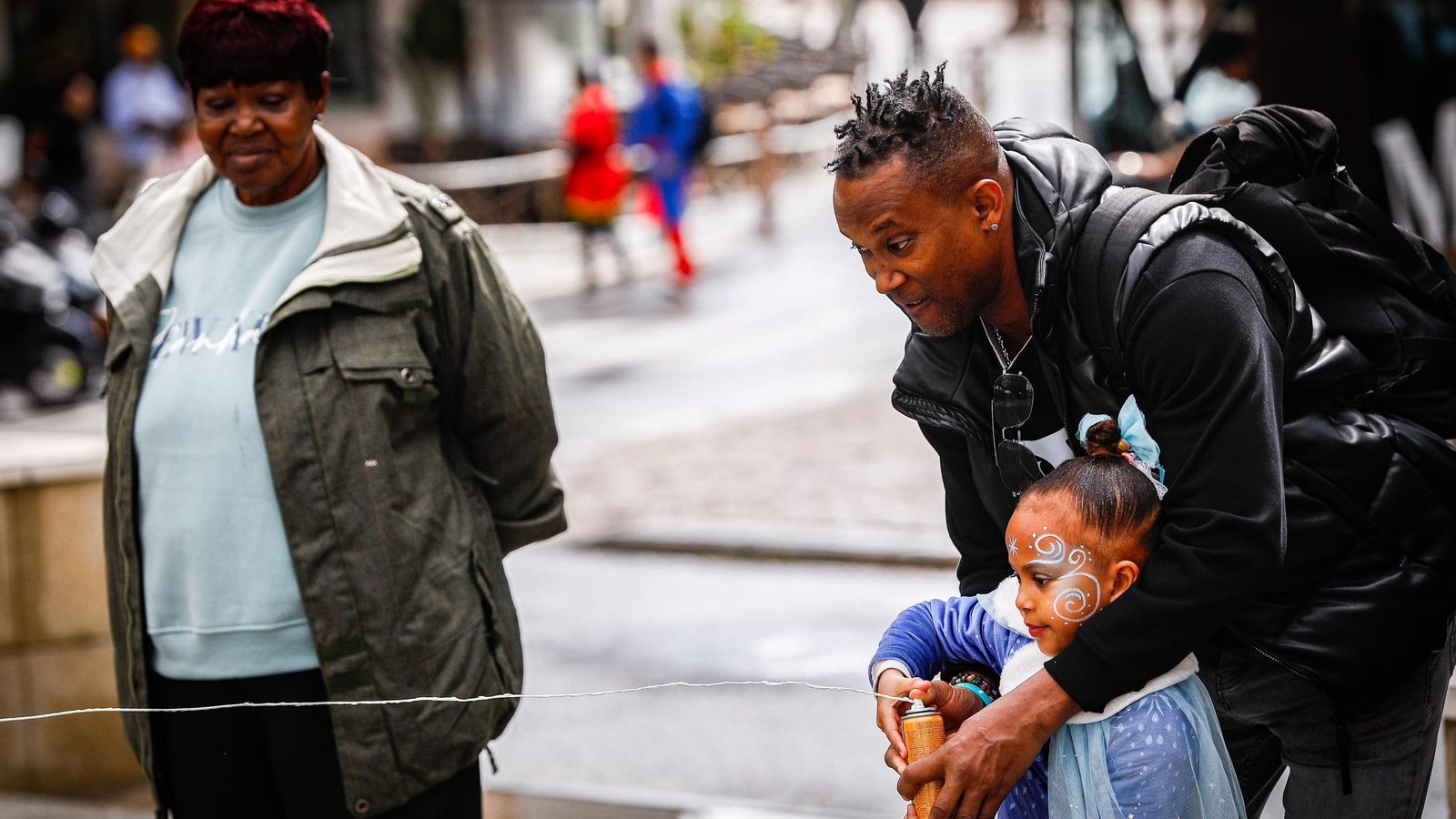 Las mejores imágenes del primer domingo de Carnaval de Cádiz