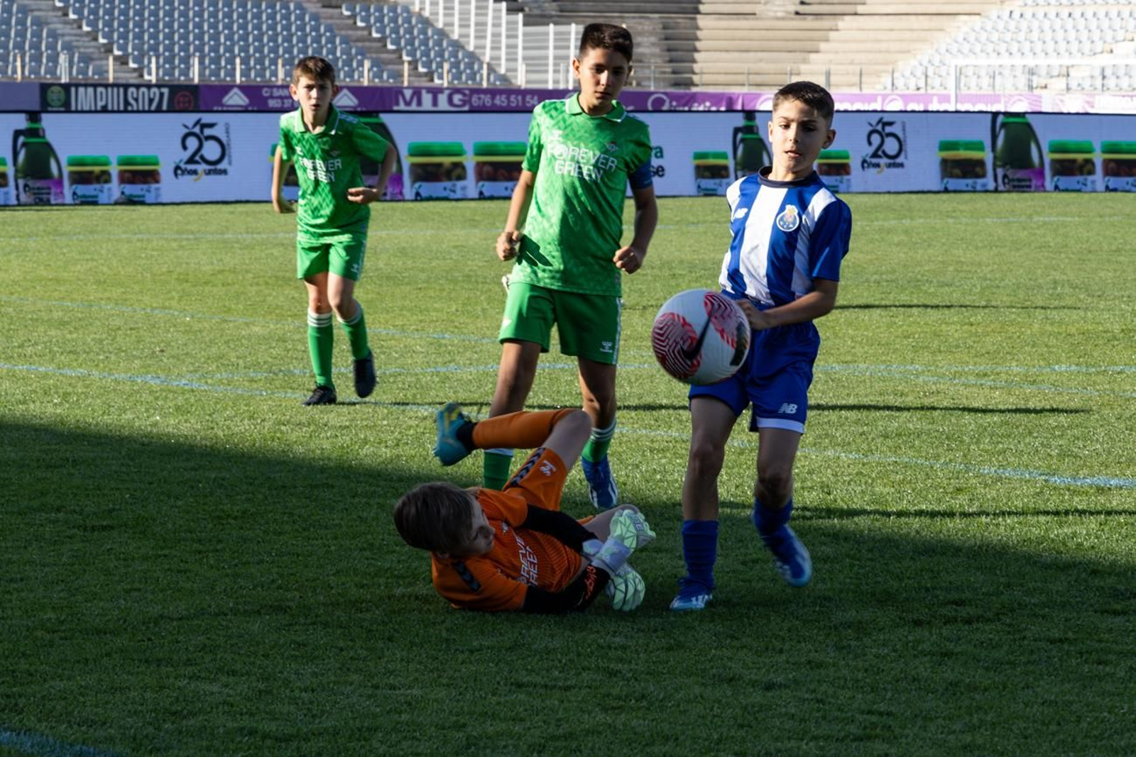 ¿Estuviste en la Jaén Cup viendo a los mejores equipos de Europa? Búscate aquí