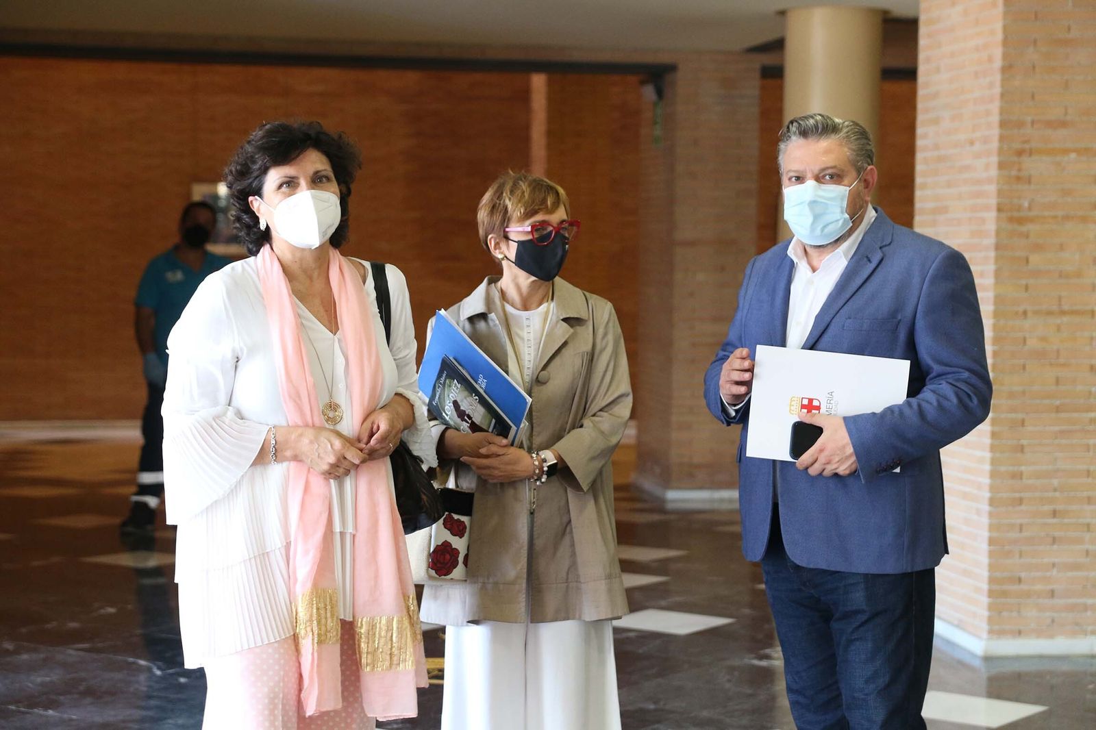 Fotogalería de Diario de los Libros, con Fernando J. Múñez y su obra 'Los diez escalones'