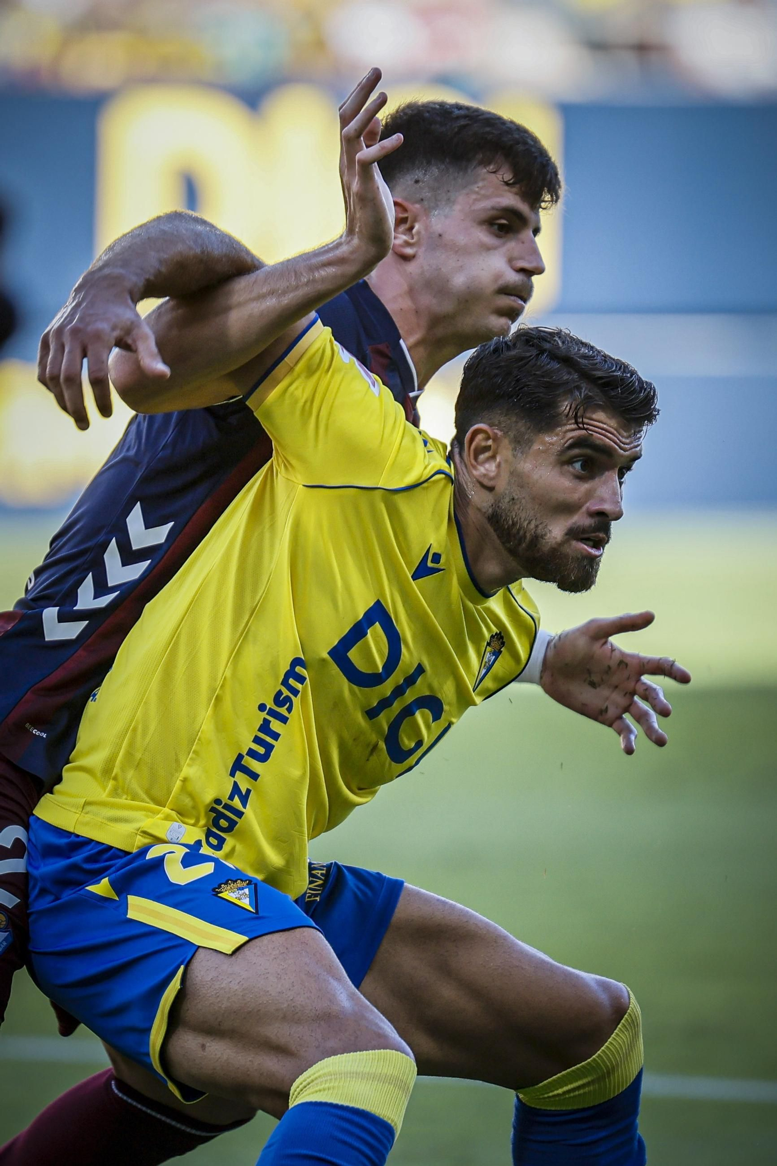 Búscate entre las fotos del partido Cádiz CF - SD Eibar