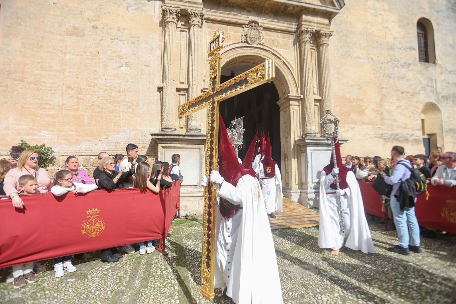 Así vivió Granada la salida de la Hermandad de las Maravillas 2025