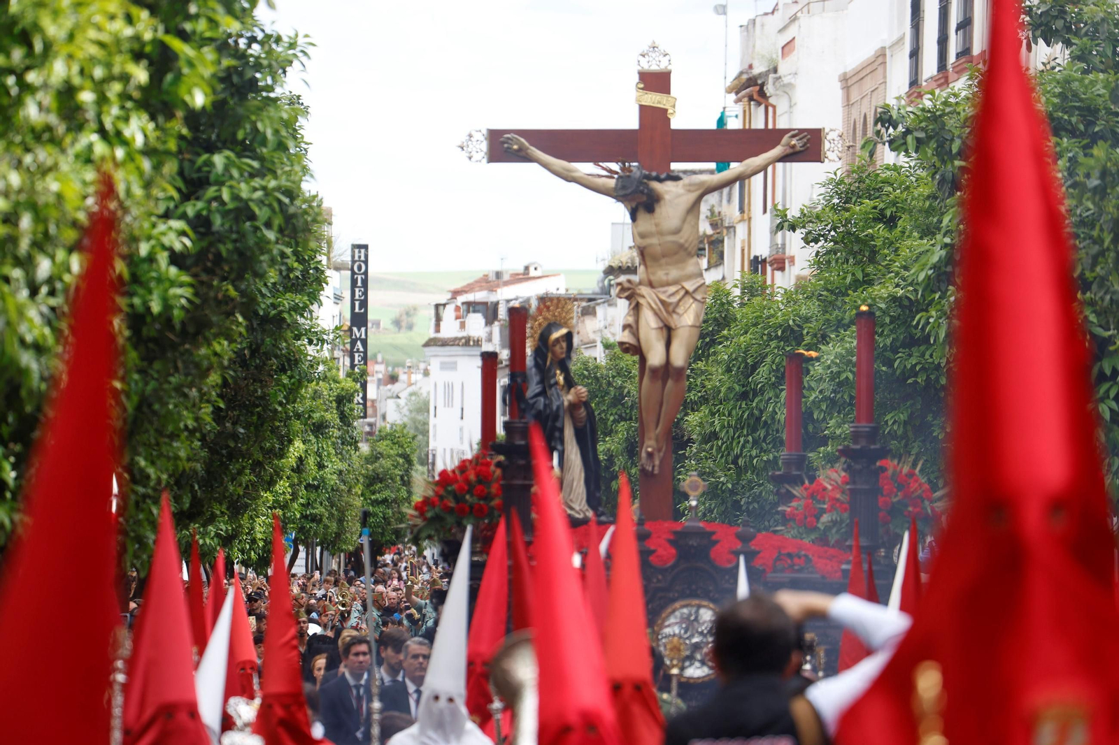 La procesión de la Caridad en este Jueves Santo de Córdoba, en imágenes