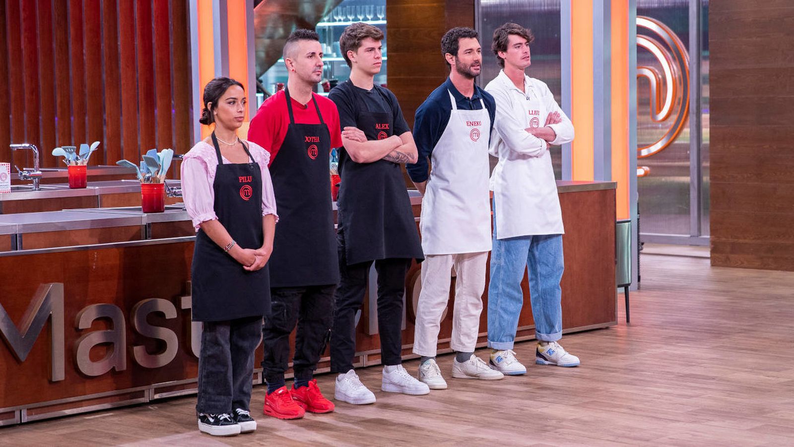 Los cuatro finalistas y Jotha, el último expulsado de la presente edición de 'MasterChef'.