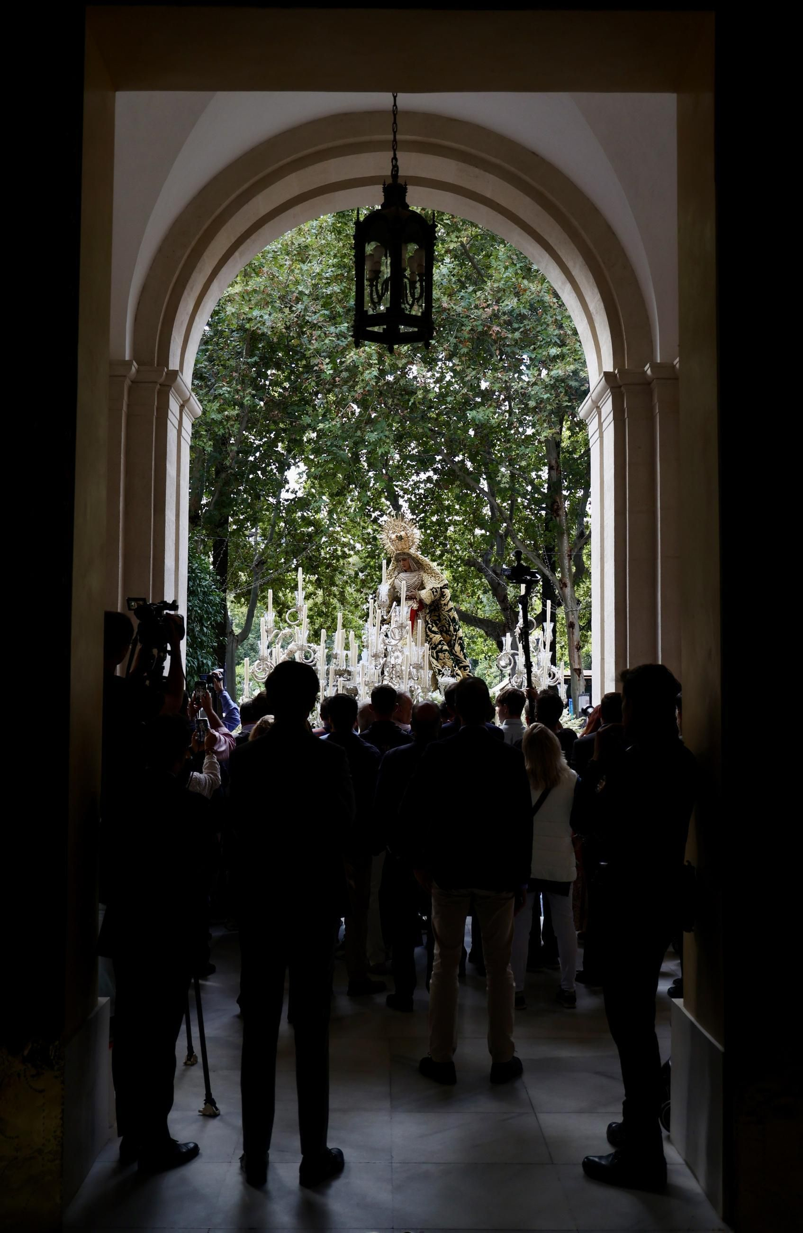 Regreso de la Esperanza a Triana