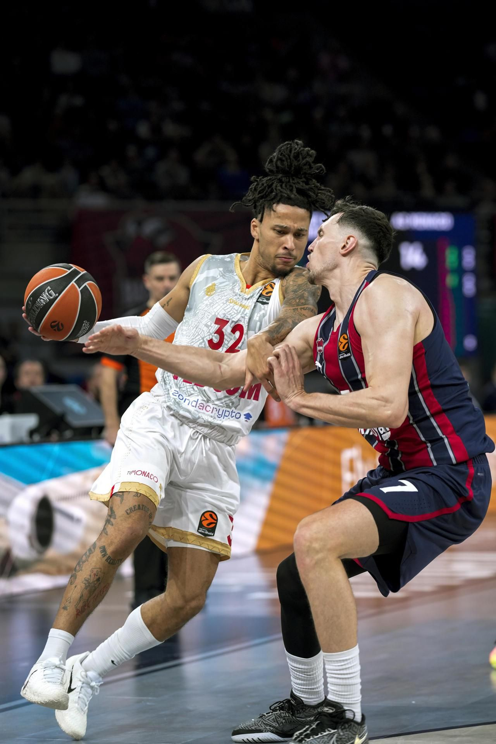 El Baskonia tumba al Mónaco y pone en alerta al Unicaja