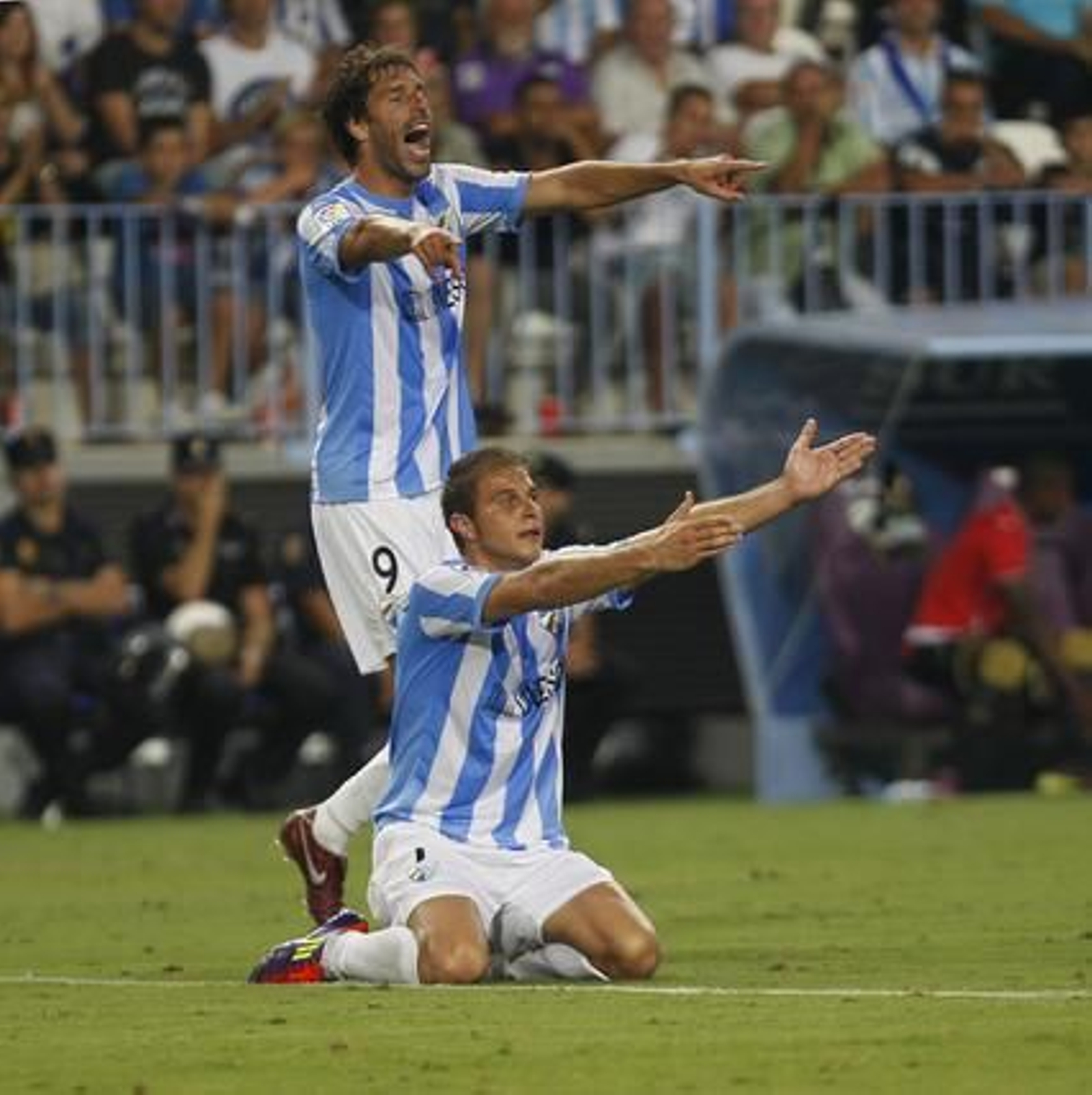 El Málaga de Pellegrini golea sin piedad al Granada.

Foto: Sergio Camacho