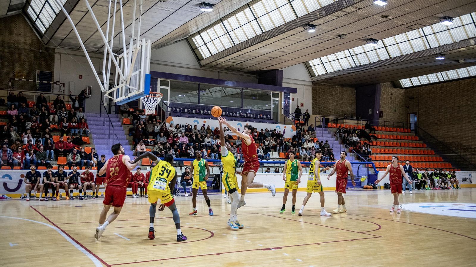 El Jaén FS venció en un igualado derbi de la capital.