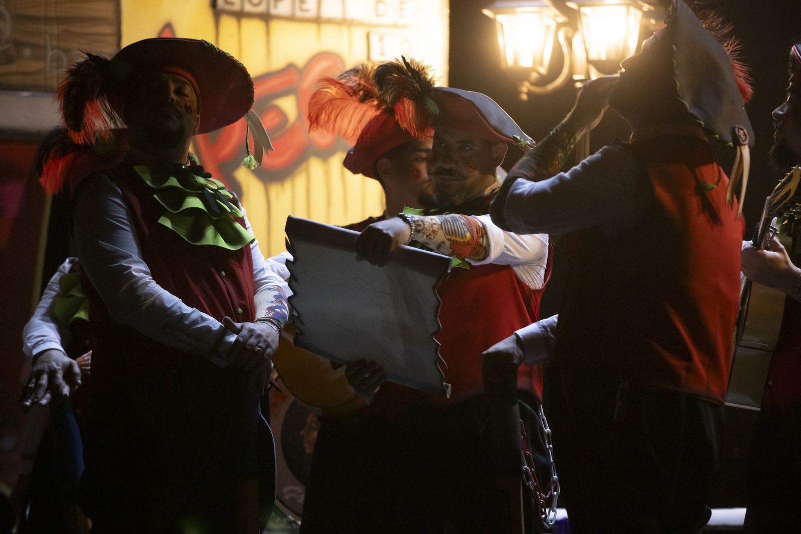 Imágenes de la murga "Los Lope de Pega" en la final del Carnaval Colombino 2024