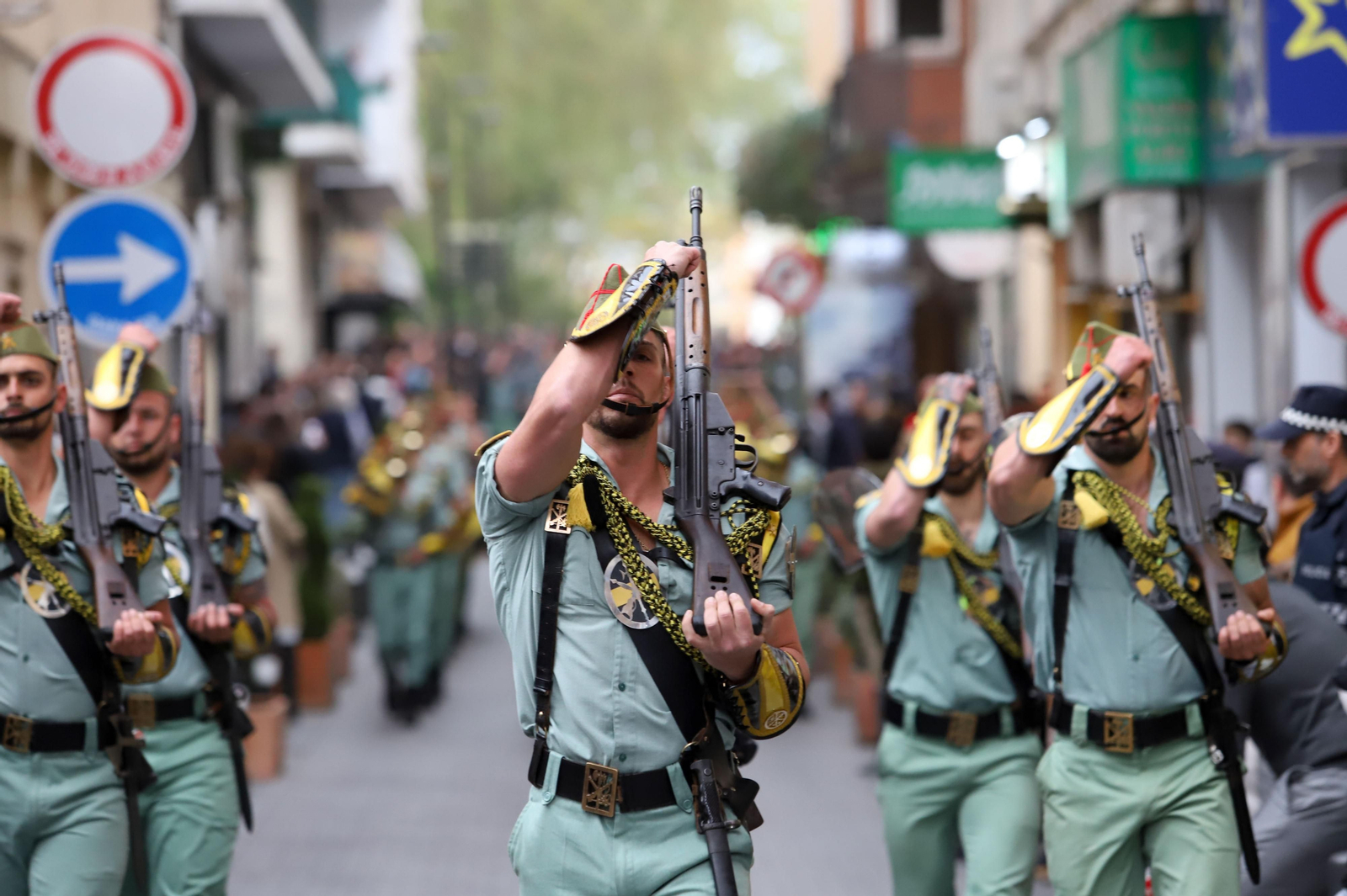 Fotos del Lunes Santo en Algeciras: Desfile de la Legión