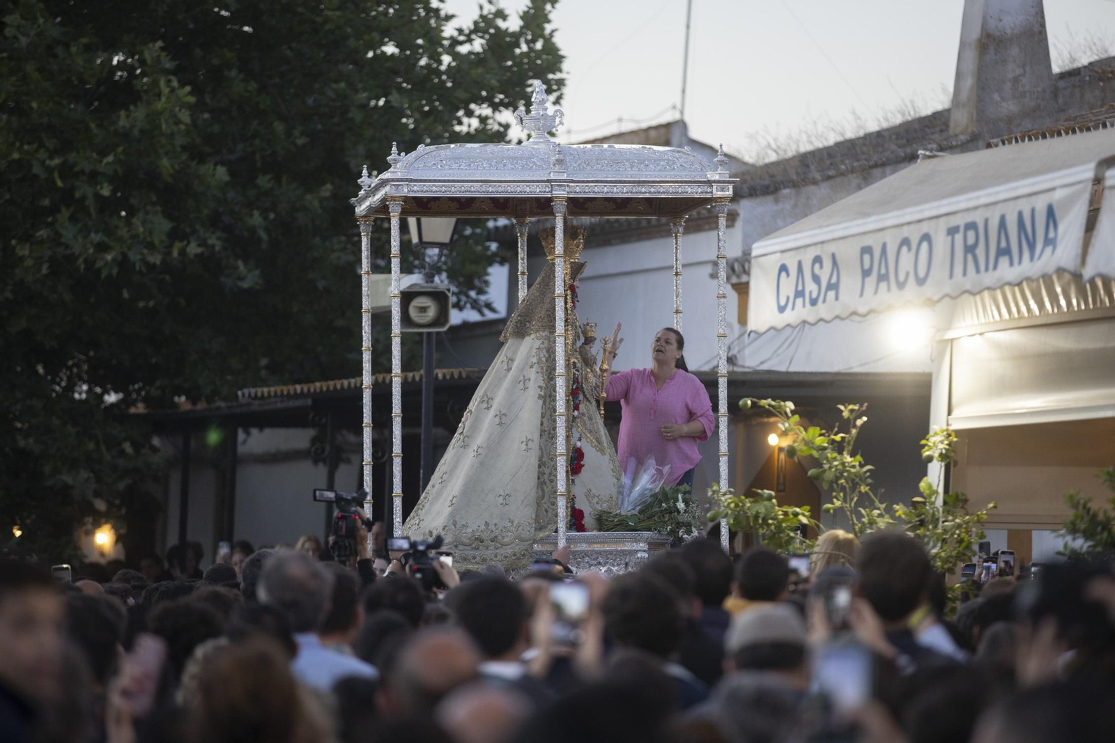 Las mejores imágenes de la procesión de la Virgen del Rocío en la aldea