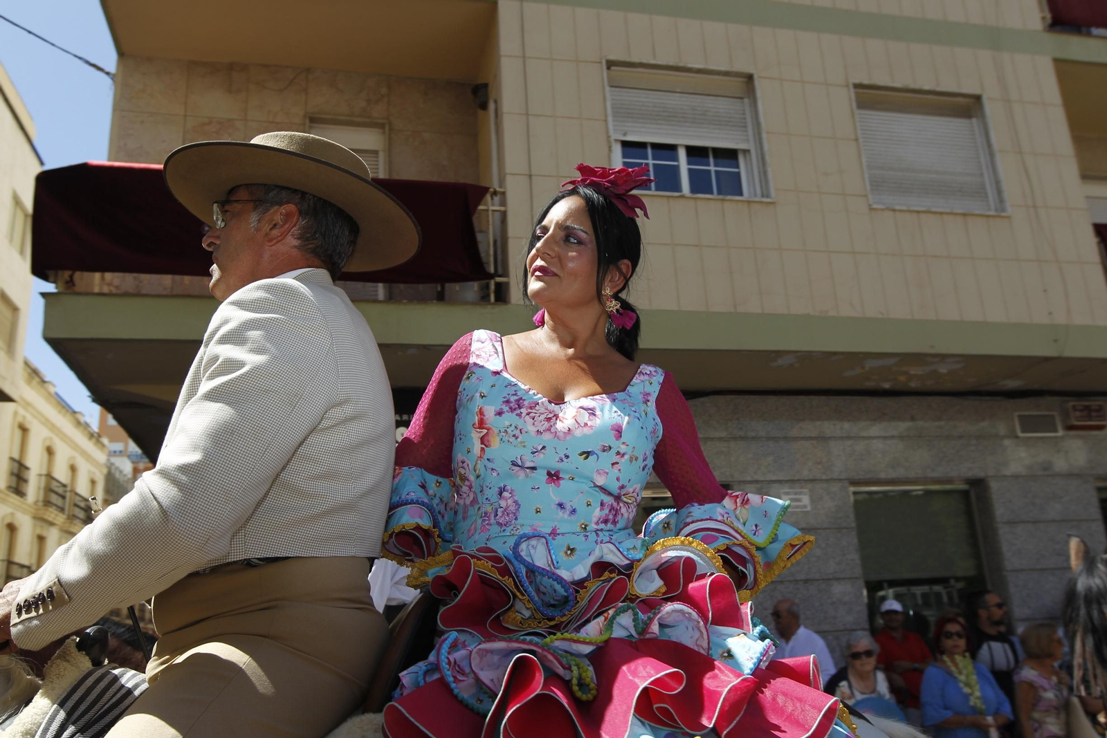 Fotogalería ofrenda floral a la Virgen del Mar. Feria de Almería 2019