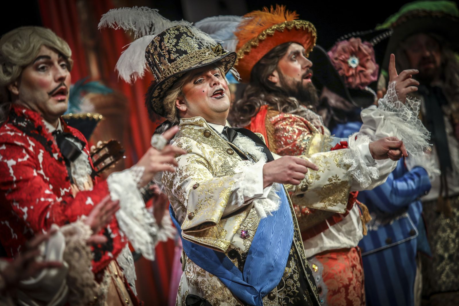 La comparsa 'La chusma selecta' en un de sus actuaciones en el COAC 2020.