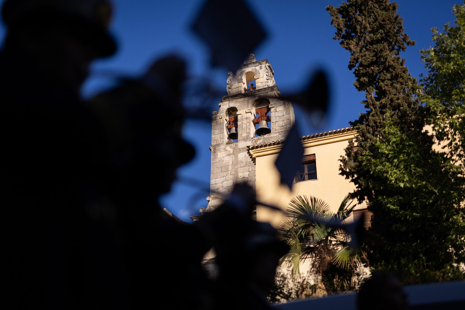 Así vivió granada la salida de la Hermandad del Rosario 2025