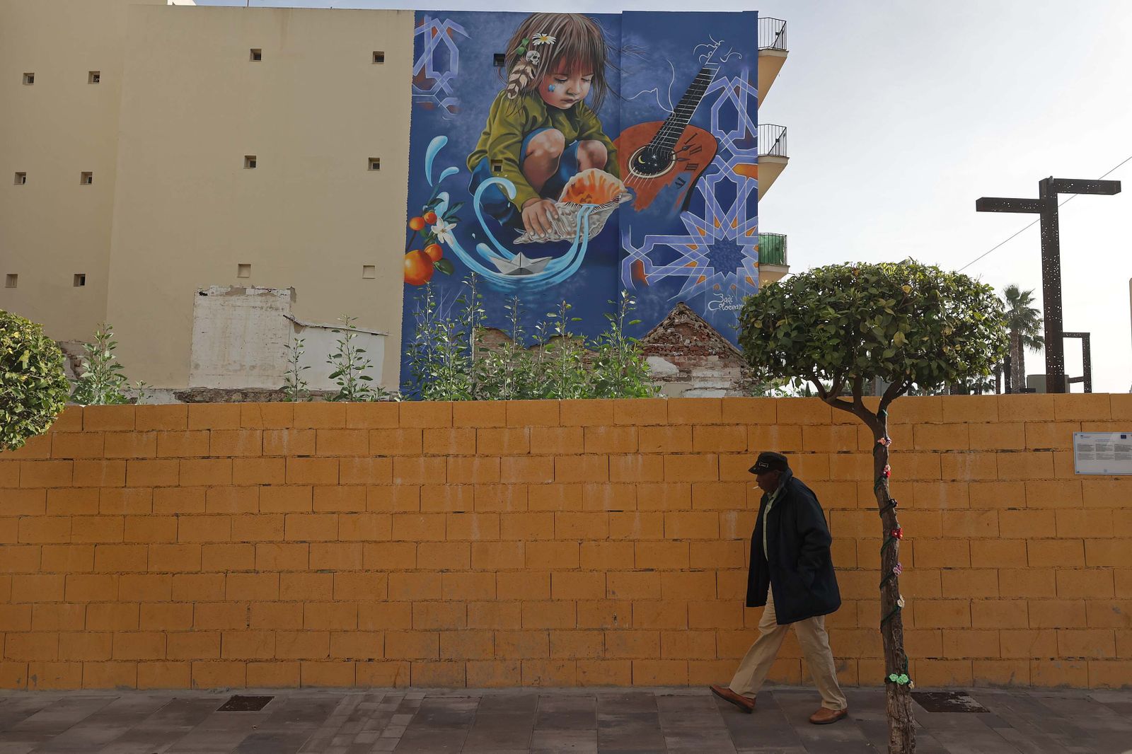 Fotos de los murales ganadores del primer Festival de Arte Urbano del Barrio de la Caridad en Algeciras