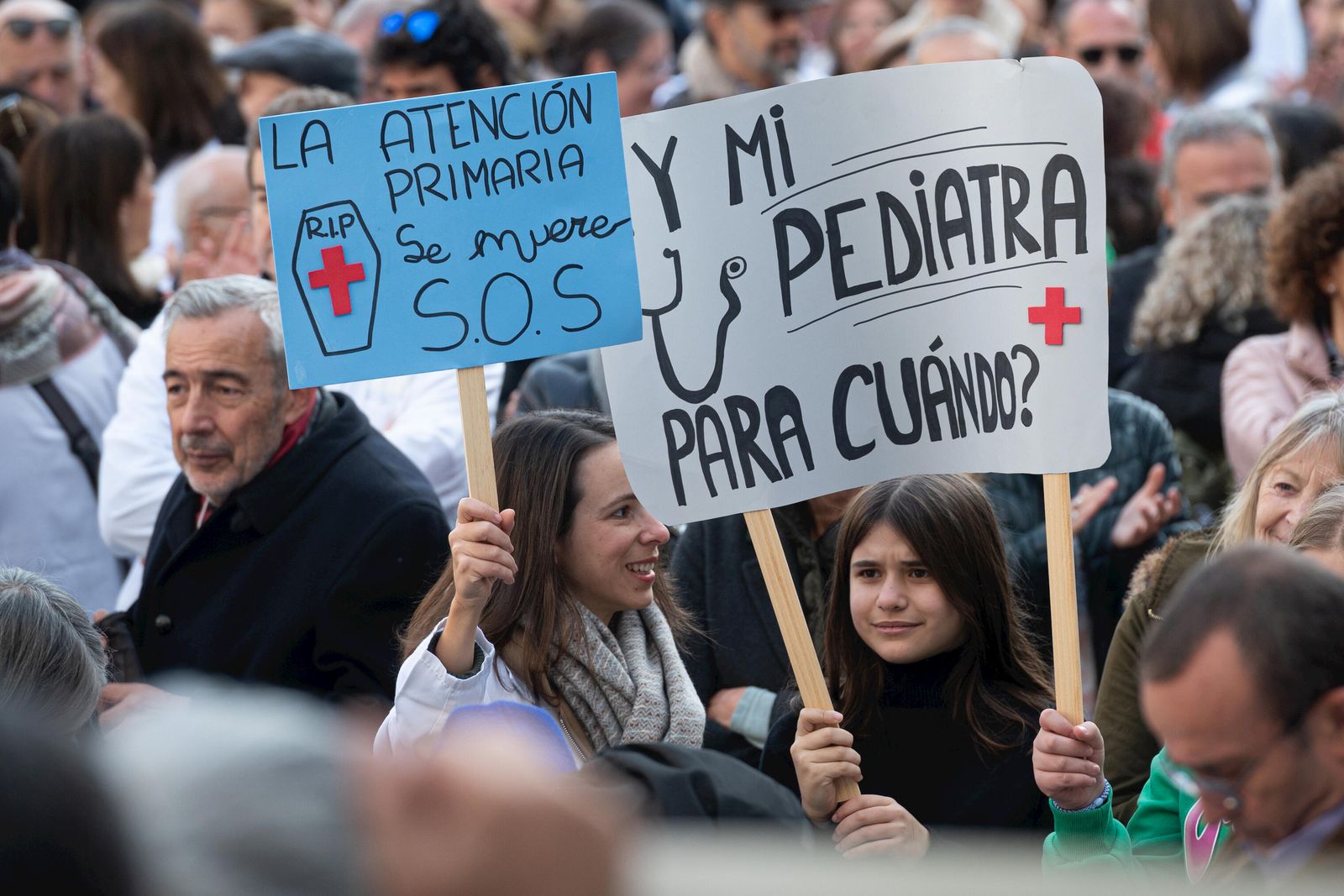 Protesta para exigir la mejora de la atención sanitaria.