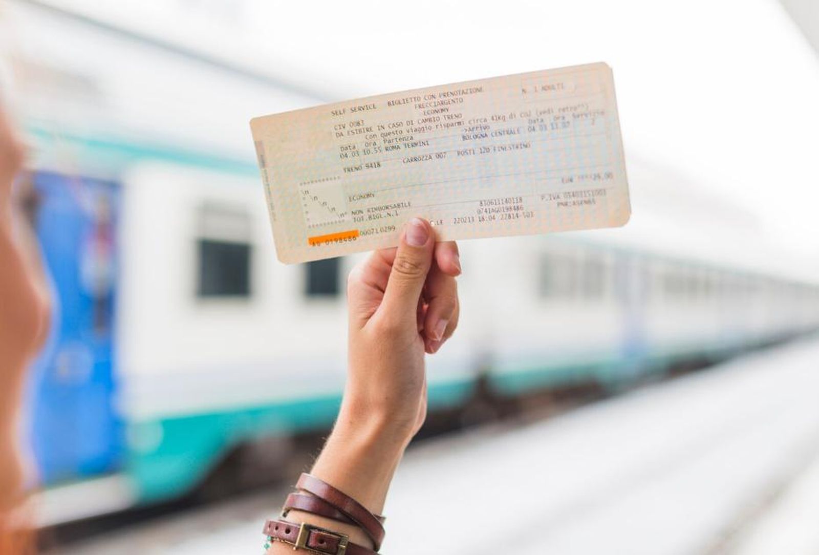 Comprar billetes de tren de diferentes compañías en un mismo espacio es posible