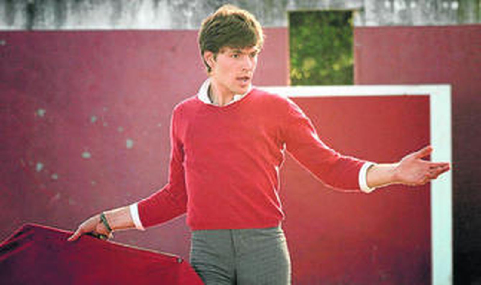 Juan Leal, en primer plano, citando en un entrenamiento.